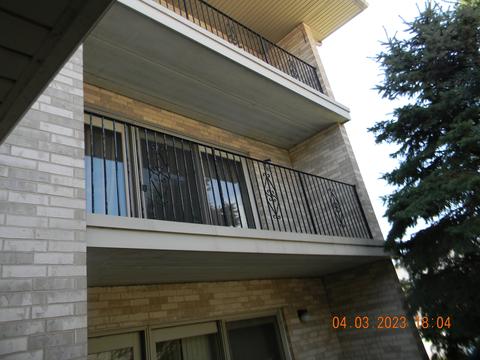 8351 W 87th St #2, Hickory Hills, IL 60457