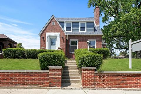 7037 26th Pkwy, Berwyn, IL 60402