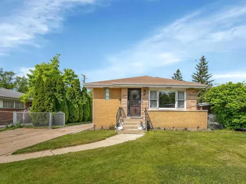 8636 Crawford Ave, Skokie, IL 60076