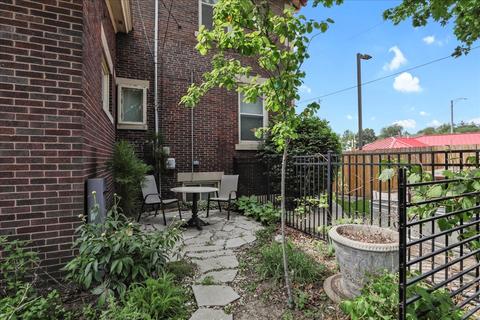 806 E Washington St, Bloomington, IL 61701 photo 18