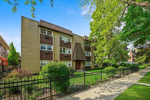 1627 W Touhy Ave #203, Chicago, IL 60626
