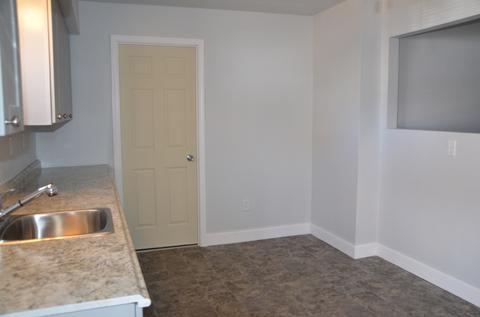 203 E Short St E, Amboy, IL 61310 photo 3