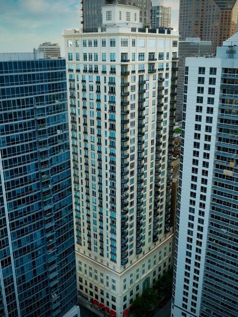 10 E Delaware Pl #24A, Chicago, IL 60611