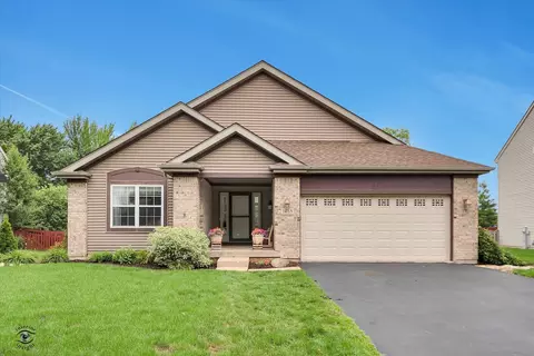 1463 Hartsburg Ln, North Aurora, IL 60542