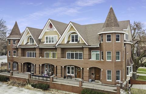 907 South Blvd #4, Oak Park, IL 60302