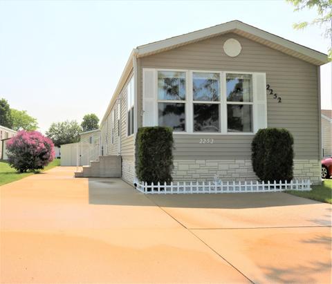 2252 Ivy Ln, Belvidere, IL 61008