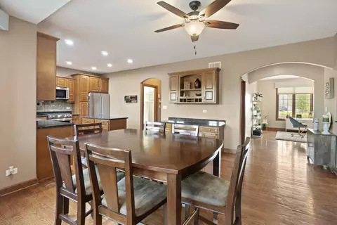 25960 S Castle Gate Dr, Monee, IL 60449 photo 11