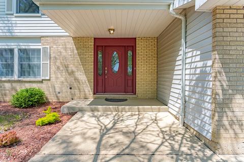 407 E Bryn Mawr Ave, Itasca, IL 60143 photo 2
