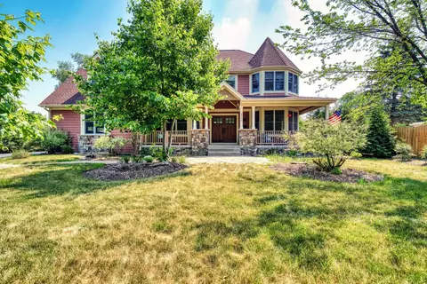 4511 Cumnor Rd, Downers Grove, IL 60515
