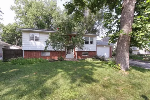 7513 Hemlock St, Crystal Lake, IL 60014