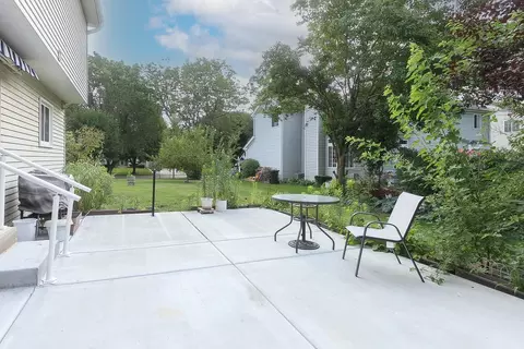 764 Laurel Ln, Cary, IL 60013 photo 3