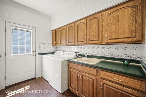 1161 Midwest Ln, Wheaton, IL 60189 photo 15