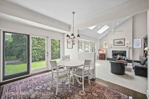 1161 Midwest Ln, Wheaton, IL 60189 photo 8