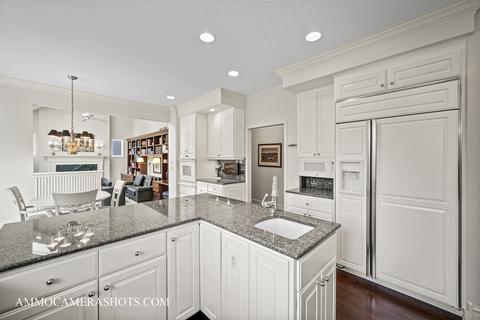 1161 Midwest Ln, Wheaton, IL 60189 photo 10