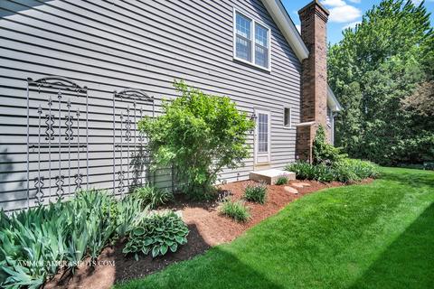 1161 Midwest Ln, Wheaton, IL 60189 photo 44