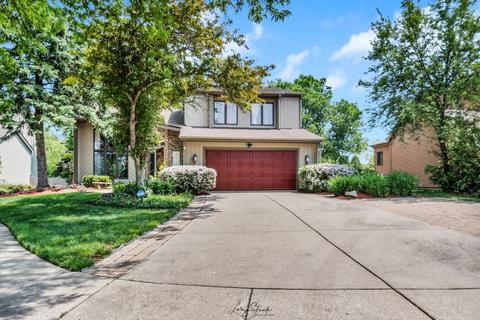1279 Golf View Dr, Woodridge, IL 60517