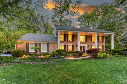52 Berkshire Ln, Lincolnshire, IL 60069