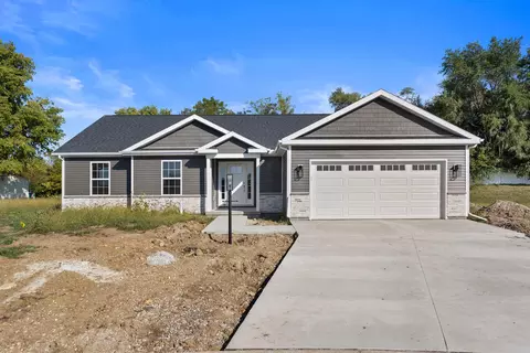 709 N Abbey Rd, Urbana, IL 61802