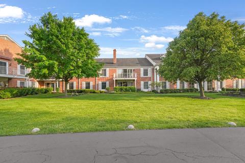 112 Carriage Way Dr #A-207, Burr Ridge, IL 60527