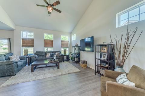 431 E Dekalb Dr, Maple Park, IL 60151 photo 4