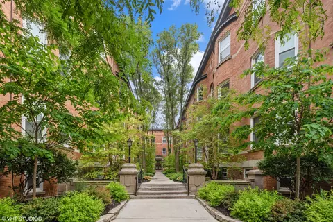 627 W Barry Ave #3C, Chicago, IL 60657