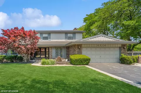 2718 Covert Rd, Glenview, IL 60025