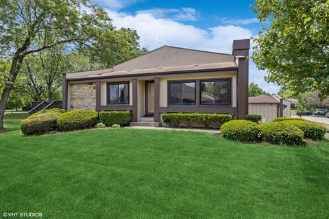 174 Cascade Dr, Indian Head Park, IL 60525