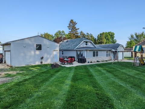 1507 S Bidwell Ave, Freeport, IL 61032