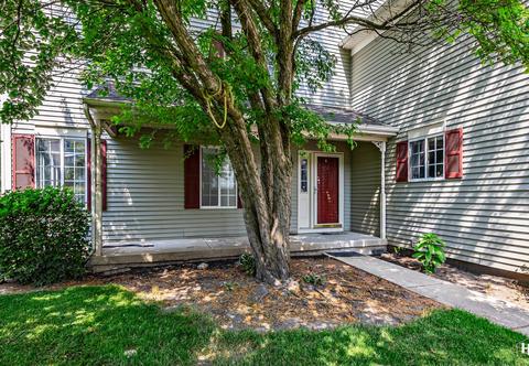 152 Village Creek Dr #152, Lake In The Hills, IL 60156