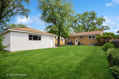556 Pinehurst Dr, Des Plaines, IL 60016 photo 16