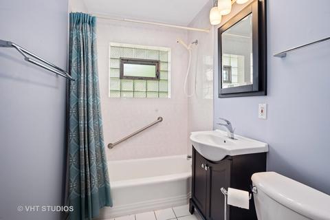 556 Pinehurst Dr, Des Plaines, IL 60016 photo 11