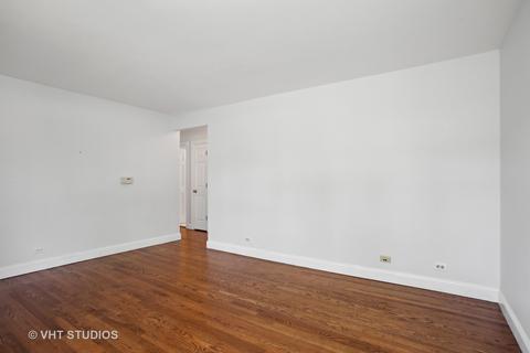 556 Pinehurst Dr, Des Plaines, IL 60016 photo 4
