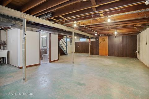 556 Pinehurst Dr, Des Plaines, IL 60016 photo 14