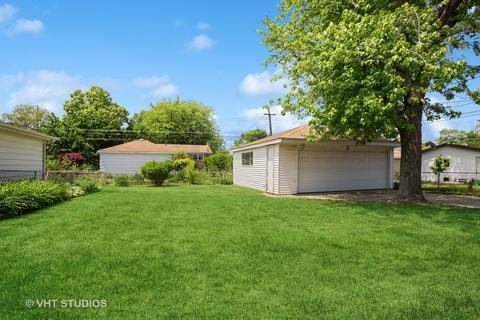 556 Pinehurst Dr, Des Plaines, IL 60016 photo 17