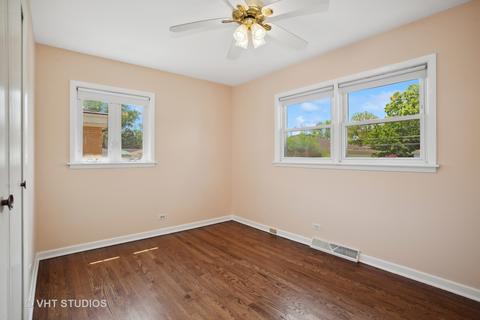 556 Pinehurst Dr, Des Plaines, IL 60016 photo 10