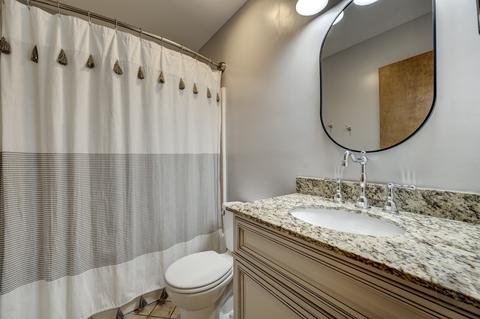 555 Roxbury Dr, Naperville, IL 60565 photo 24