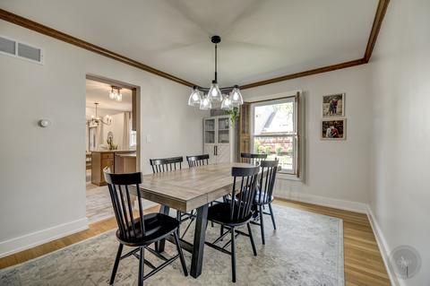 555 Roxbury Dr, Naperville, IL 60565 photo 7