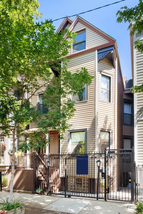 1334 W George St, Chicago, IL 60657