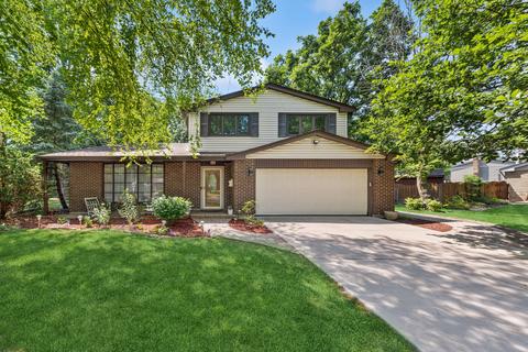 3232 N Volz Dr W, Arlington Heights, IL 60004