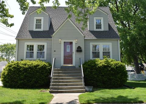 10248 S Tripp Ave, Oak Lawn, IL 60453