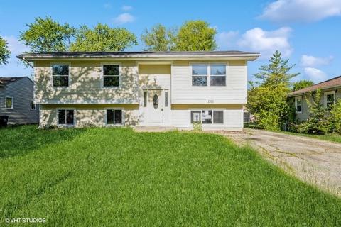 1701 Meadow Ln, Mchenry, IL 60050