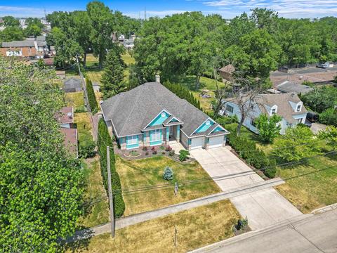 7226 W 73rd St, Bridgeview, IL 60455 photo 4