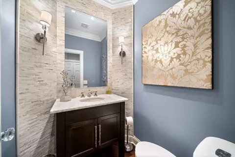 2111 Cesario Cir, Wheaton, IL 60189 photo 24