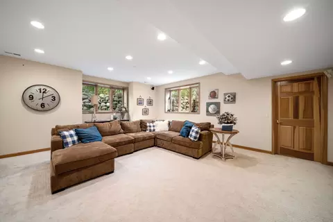 2111 Cesario Cir, Wheaton, IL 60189 photo 27