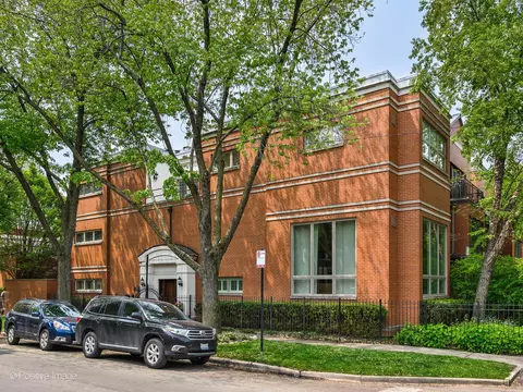 2050 N Magnolia Ave, Chicago, IL 60614