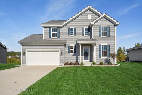 270 E Parkland Dr, Island Lake, IL 60042