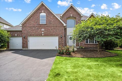 1112 Stonehaven Cir, Aurora, IL 60504
