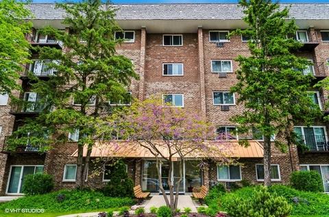 10353 Dearlove Rd #3D, Glenview, IL 60025