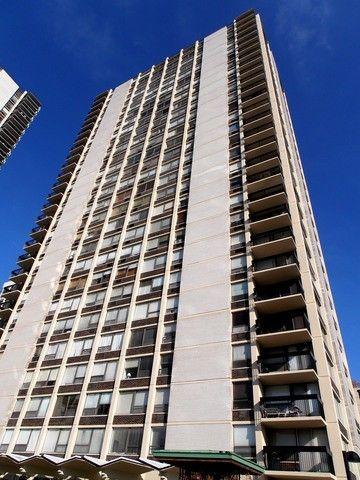 1360 N Sandburg Ter #306C, Chicago, IL 60610