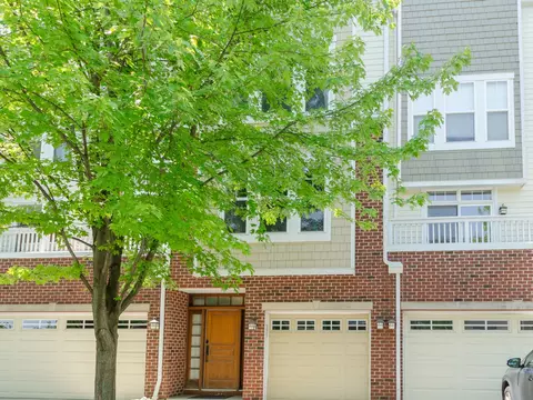 526 Grove Ln, Forest Park, IL 60130